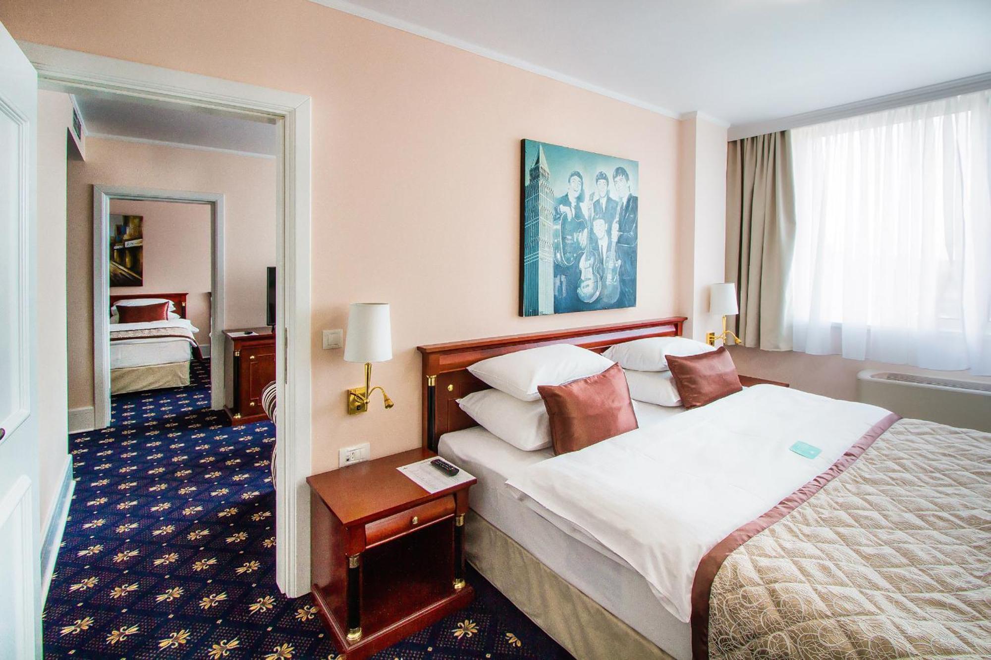 A Hoteli - Hotel Sloboda Šabac Quarto foto