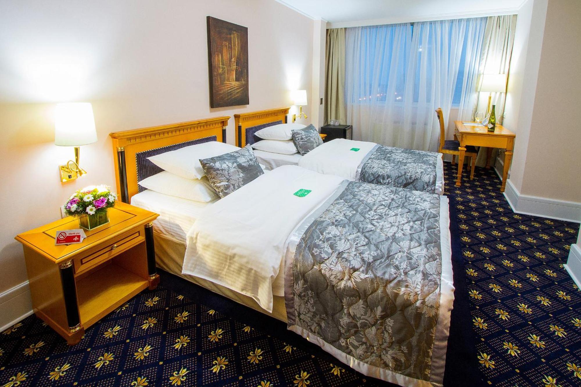 A Hoteli - Hotel Sloboda Šabac Quarto foto