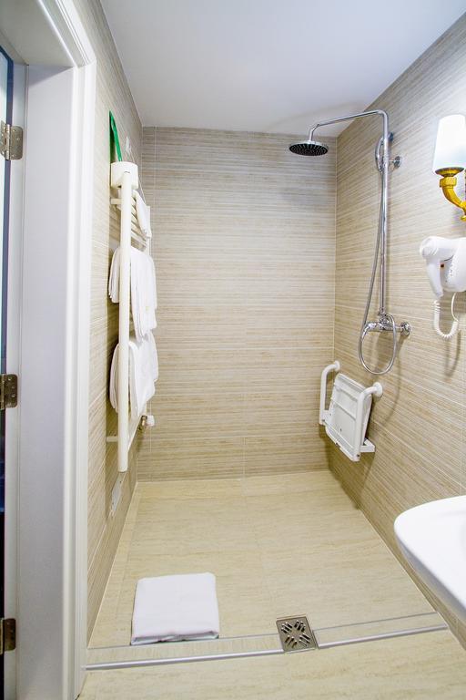A Hoteli - Hotel Sloboda Šabac Quarto foto